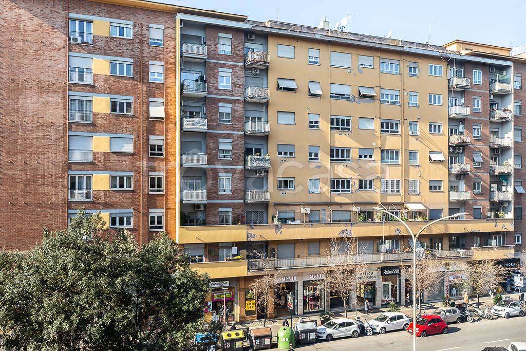 Appartamento in vendita a Roma viale Guglielmo Marconi