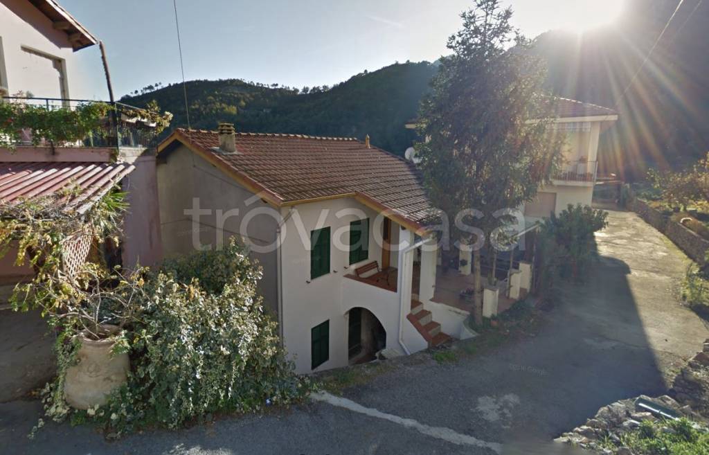 Casa Indipendente in in vendita da privato a Ventimiglia località Serro Inferiore, 2