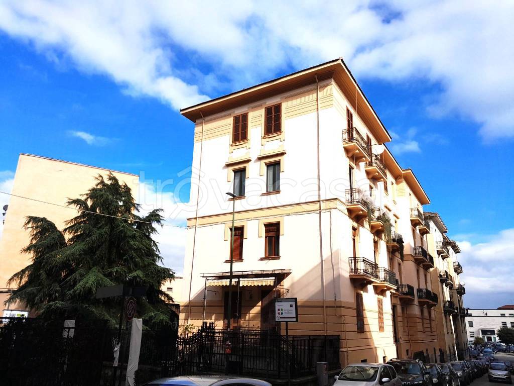 Appartamento in affitto a Benevento via IIV Maggio