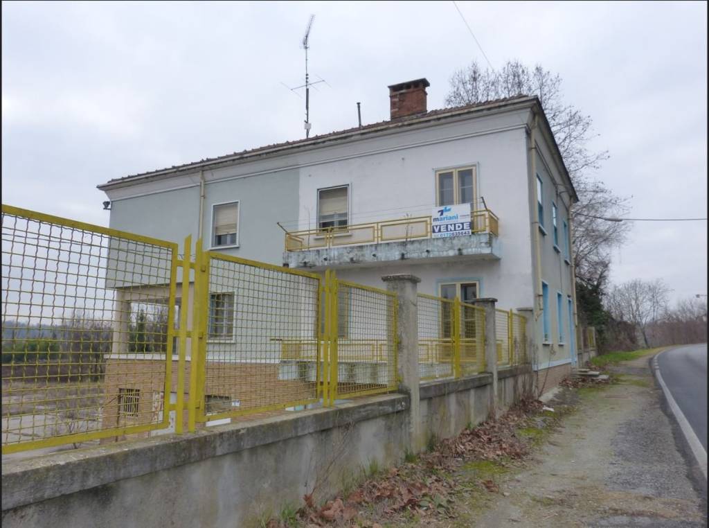 Casa Indipendente in vendita a Fossano via Salmour, 13