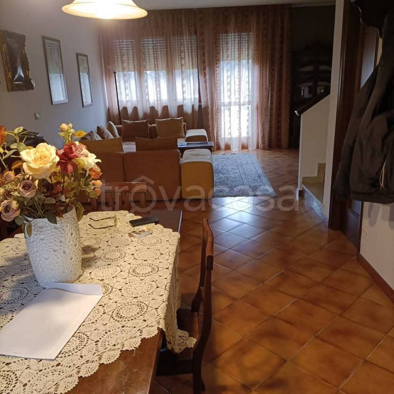 Villa a Schiera in vendita a Borgonovo Val Tidone