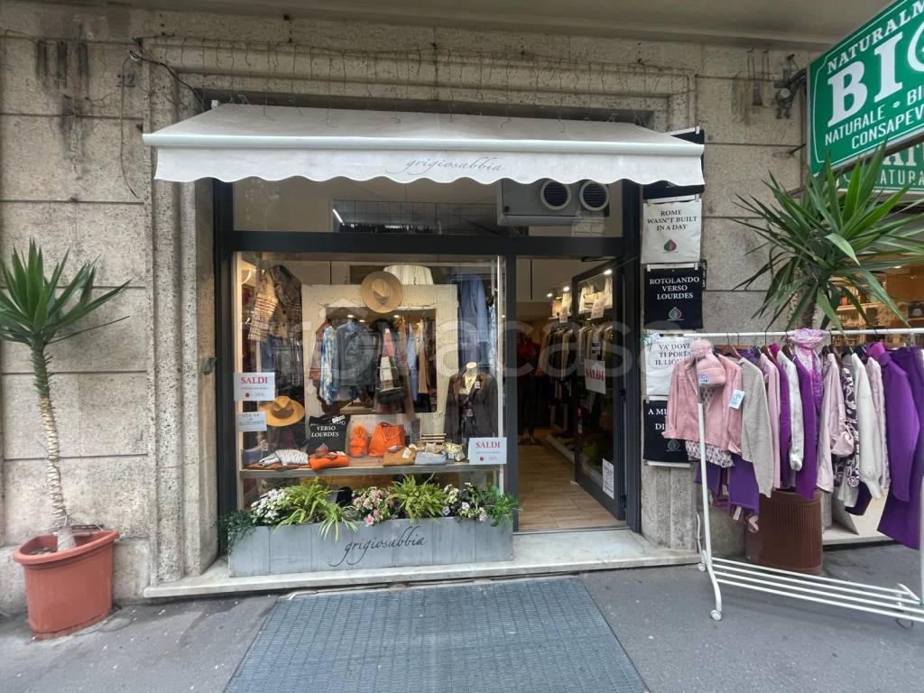 Negozio in vendita a Genova via Domenico Fiasella