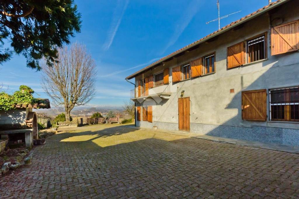 Casa Indipendente in vendita ad Arignano via Moano, 6