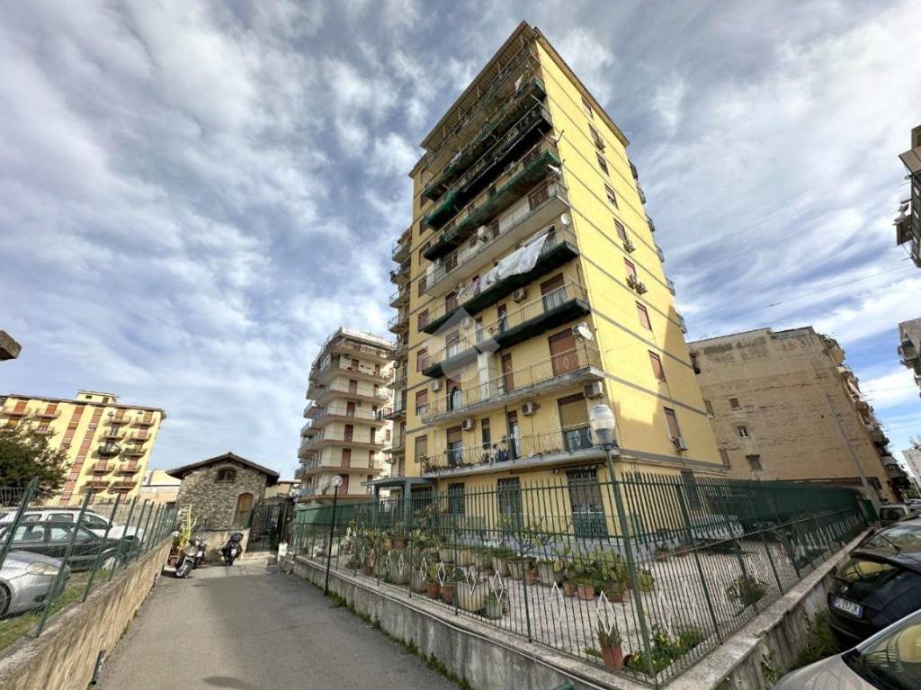 Appartamento in vendita a Palermo via Ustica, 15