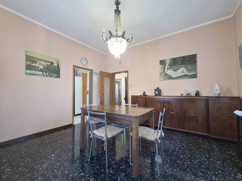 Appartamento in vendita a Modena via Camillo Pagliani