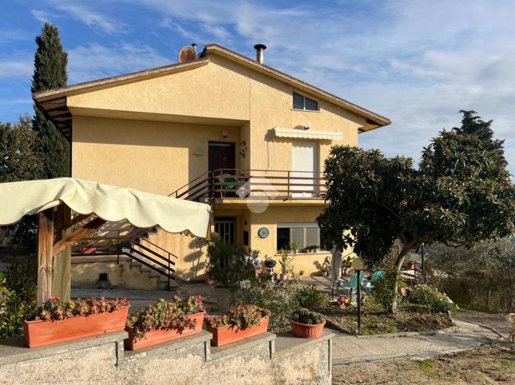 Villa Bifamiliare in vendita a Bevagna via Cappuccini