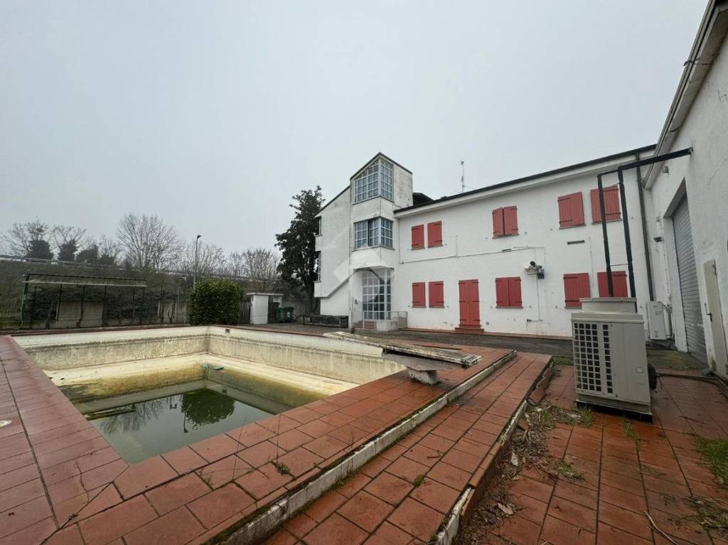Villa Bifamiliare in vendita a San Giorgio Bigarello via Don e. Tazzoli