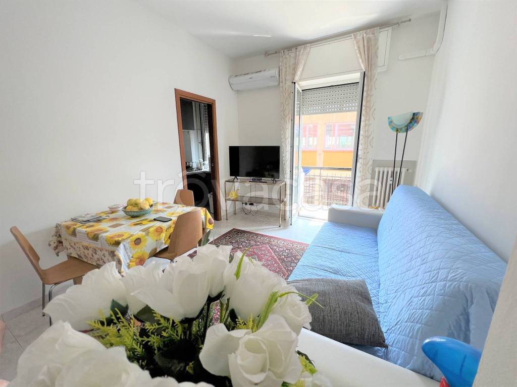 Appartamento in vendita a Cologno Monzese viale Spagna, 136