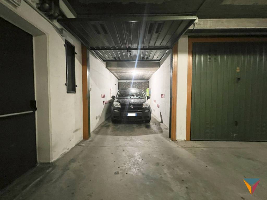 Garage in vendita a Mantova vicolo Due Catene, 4/a