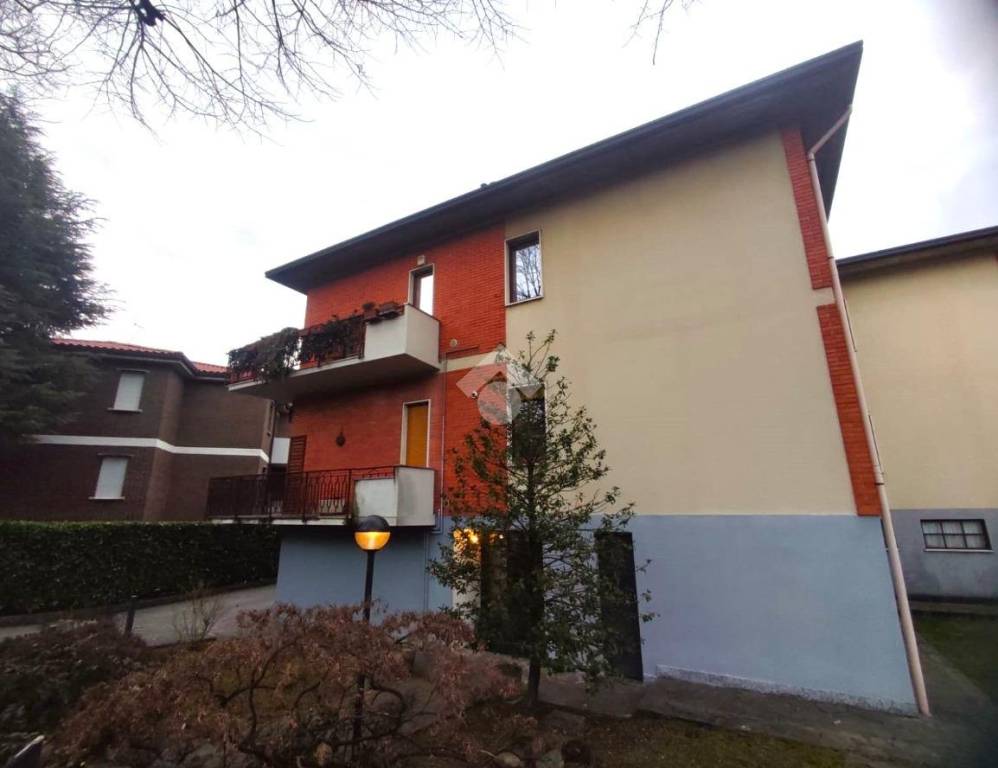 Appartamento in vendita a Bergamo via Adeodato Bossi, 4