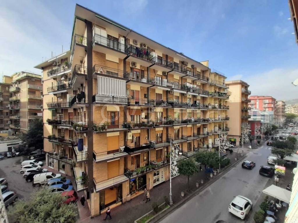 Appartamento in vendita a Salerno via Trento, 49