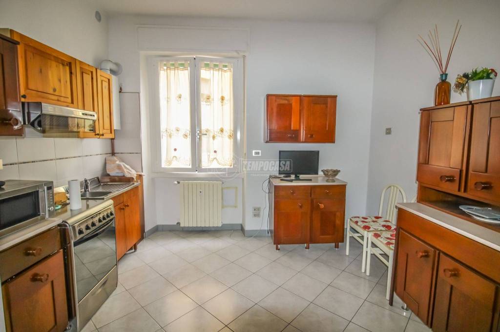 Appartamento in vendita a Milano via farsaglia 14