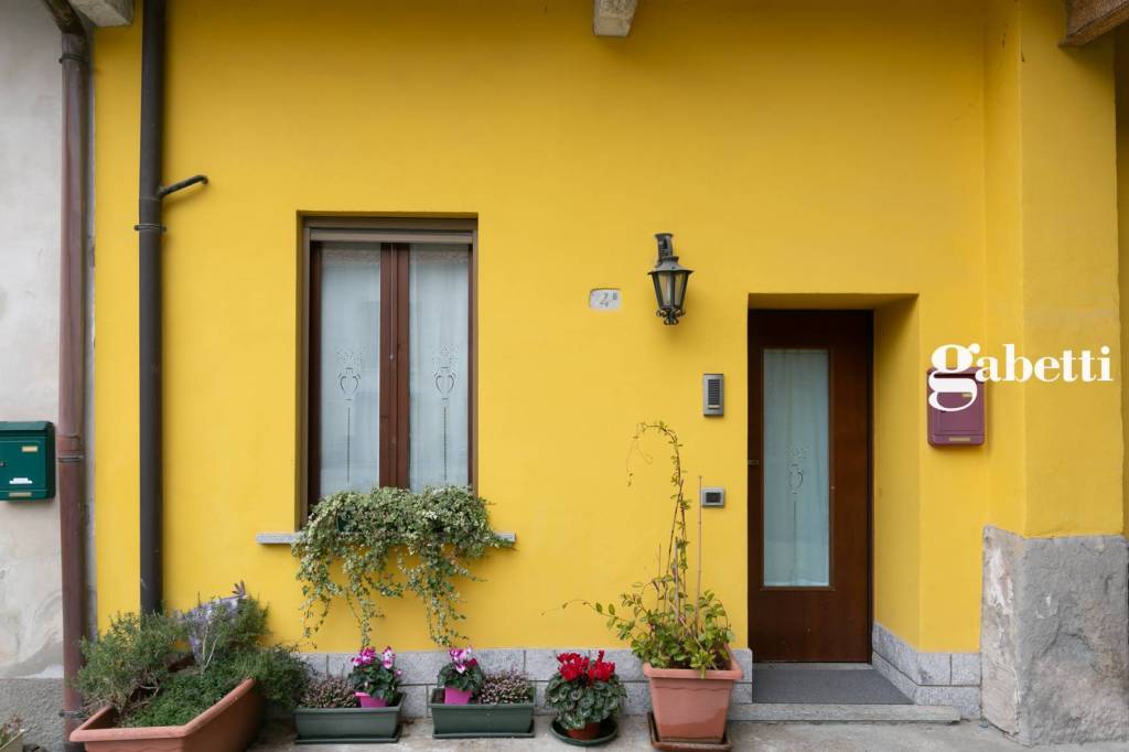 Appartamento in vendita a Merate piazza Silvio Pellico, 4/d