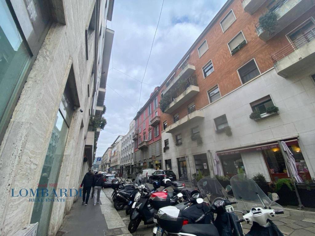Negozio in affitto a Milano via Solferino