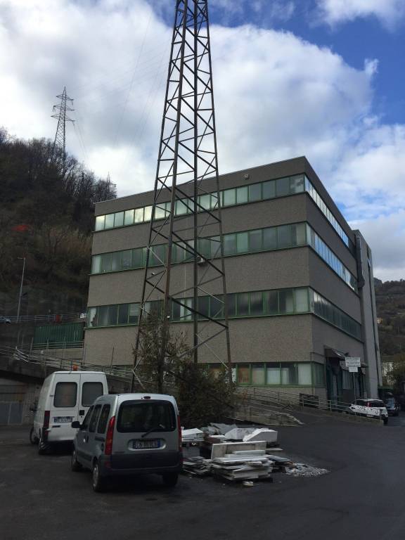 Capannone Industriale in in affitto da privato a Genova via delle Fabbriche, 14i