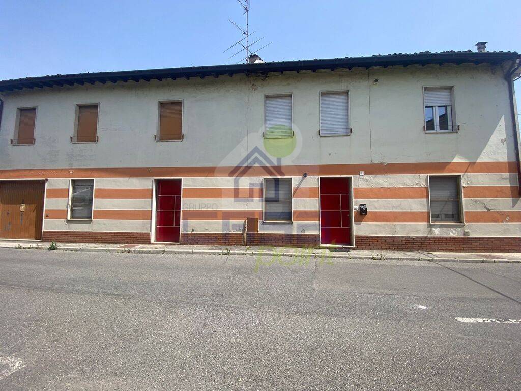 Casa Indipendente in vendita a Quinzano d'Oglio via matteotti giacomo 31