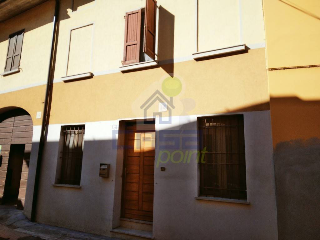 Casa Indipendente in vendita a Verolanuova via e. De Amicis