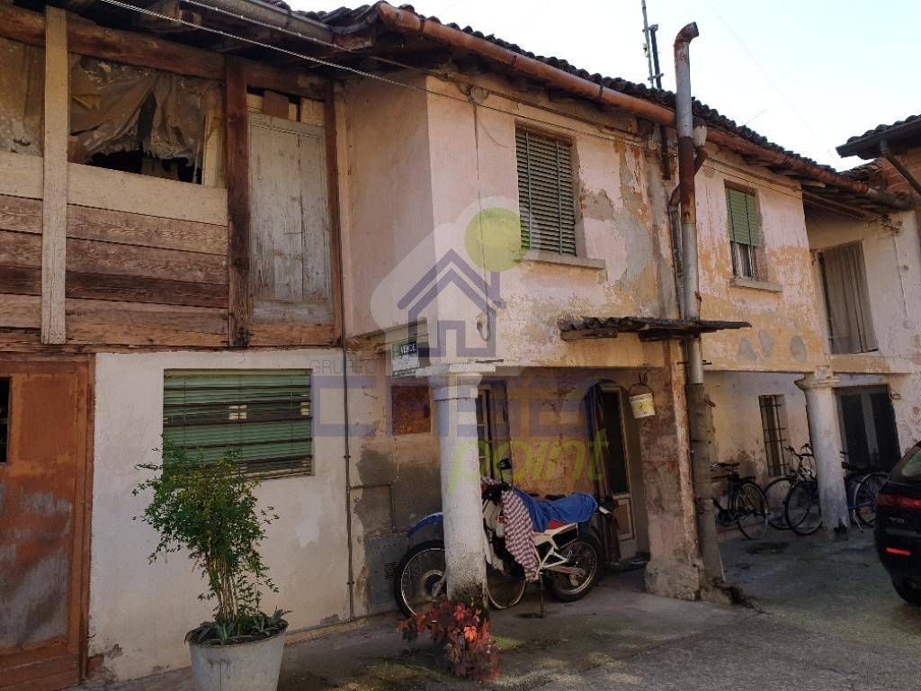Casa Indipendente in vendita a Verolanuova verolanuova via e. De Amicis 7