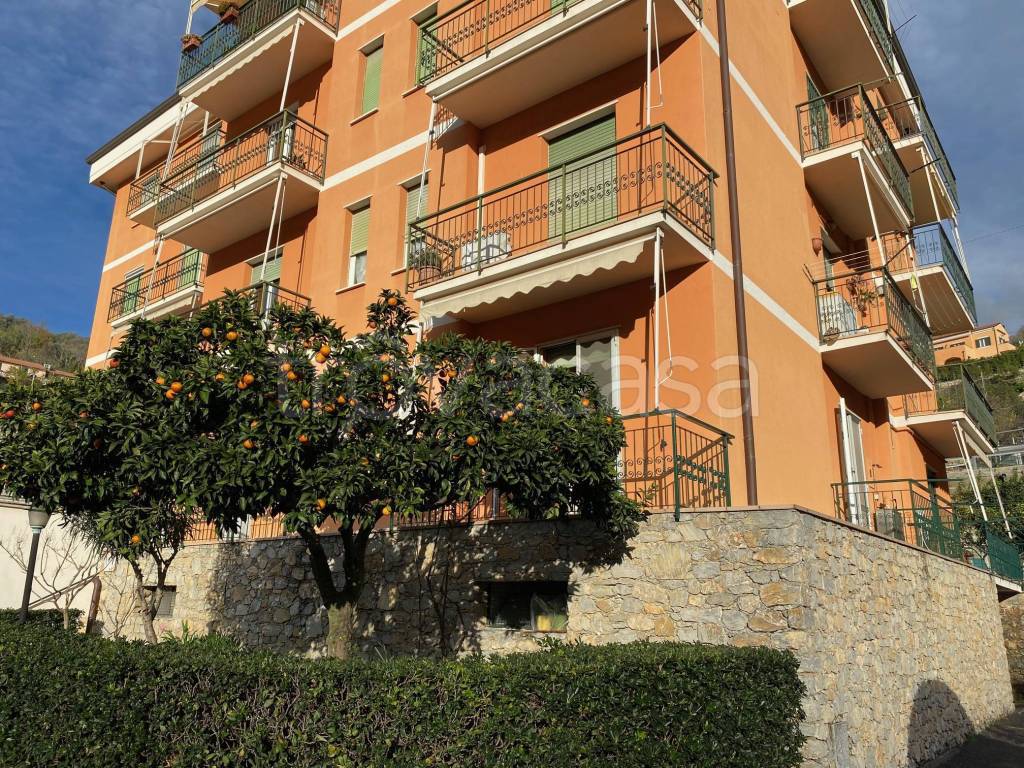 Appartamento in vendita a Finale Ligure via San Michele, 14/1