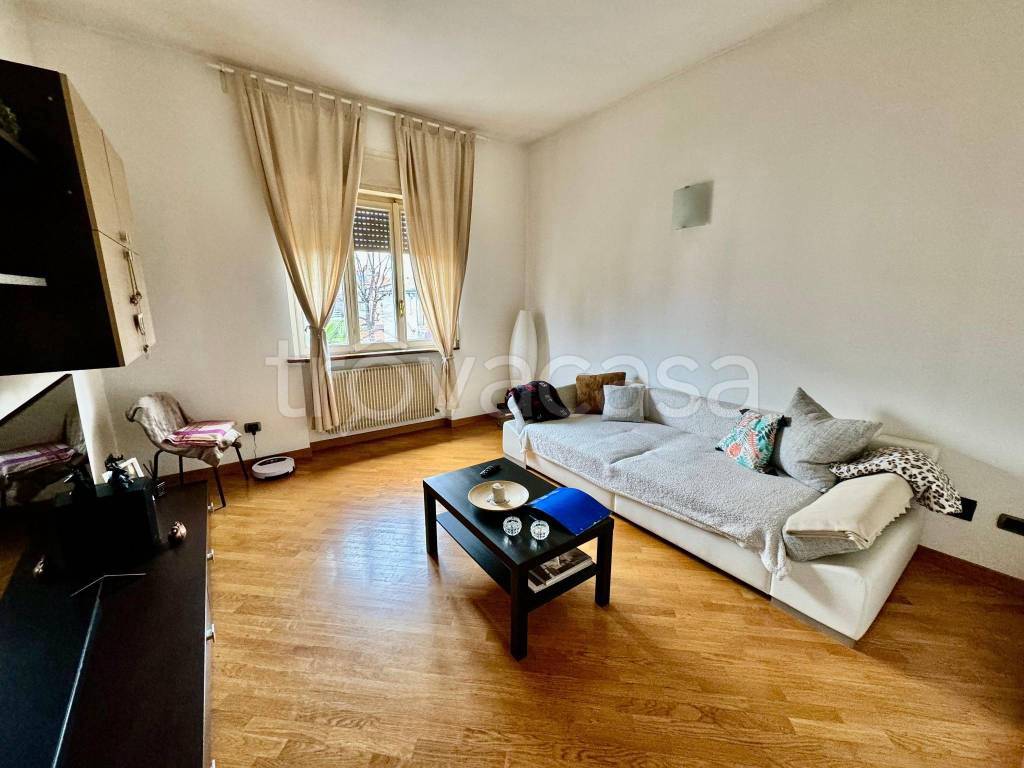 Appartamento in vendita a Piacenza via Tortona