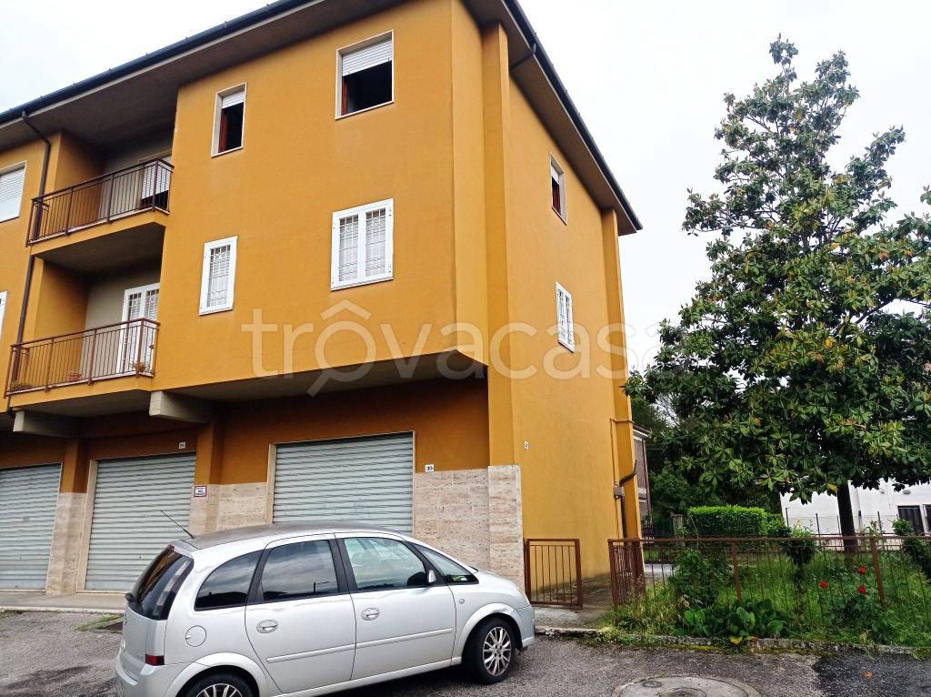 Appartamento in in vendita da privato a Rieti via Salisano, 32