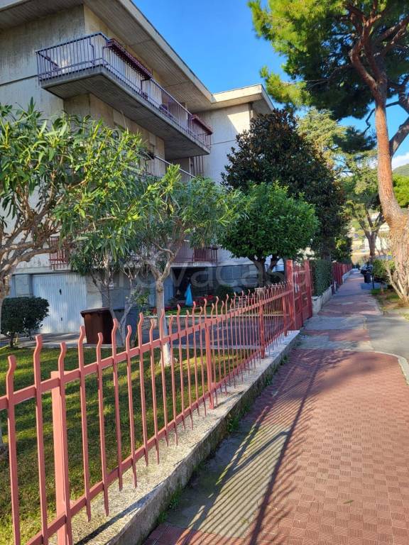 Appartamento in in vendita da privato a Bordighera via Cagliari, 5