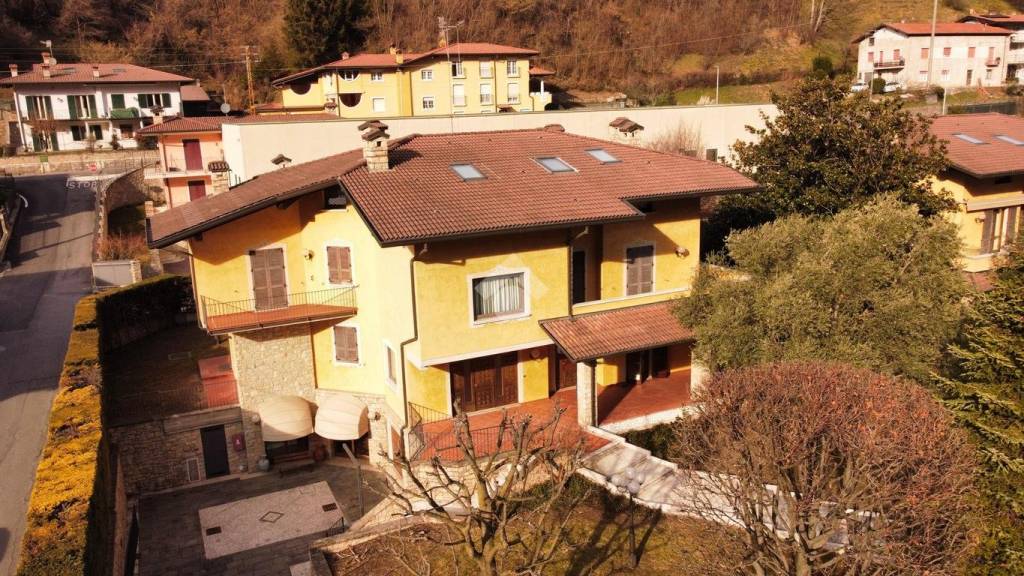 Villa in vendita a Marcheno via 2 Giugno