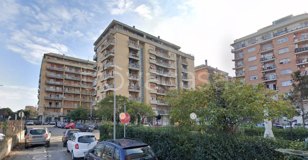Appartamento in affitto a Roma via Luigi Lodi, 6