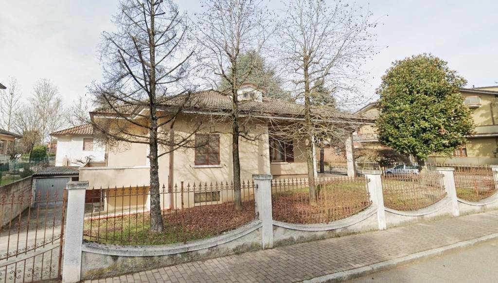 Villa in vendita a Piacenza via Perfetti