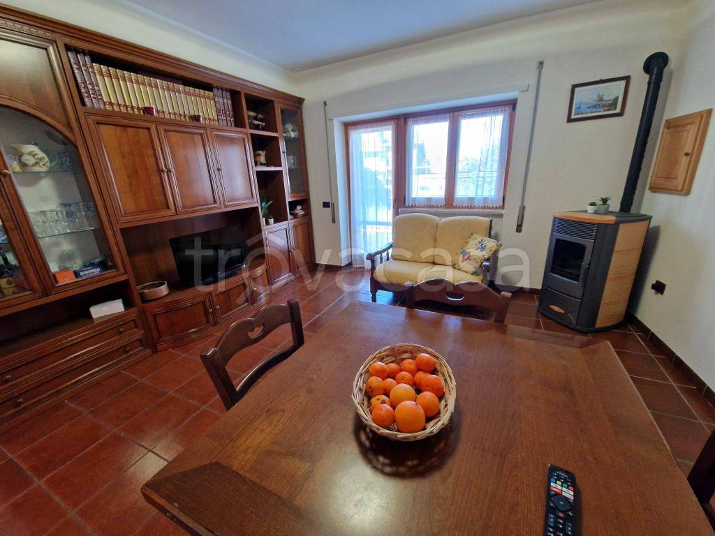 Appartamento in in vendita da privato a Rocca di Mezzo via delle Pezzelle, 54