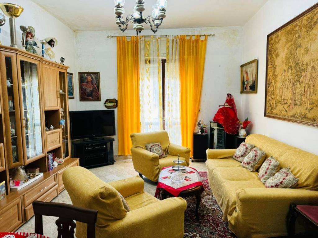 Appartamento in vendita a Mondragone via venezia, 23