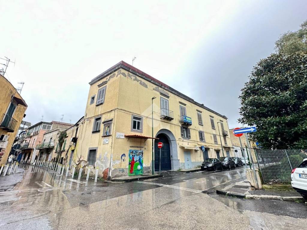 Appartamento in vendita a Napoli via Miano a Piscinola, 22