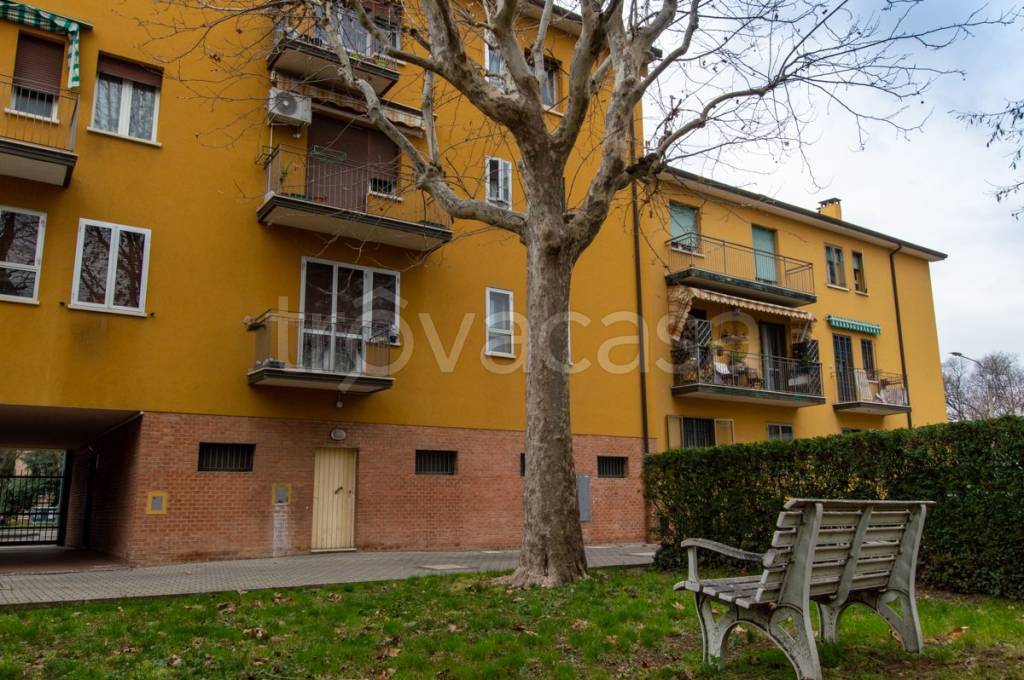 Appartamento in vendita a Bologna via Firenze