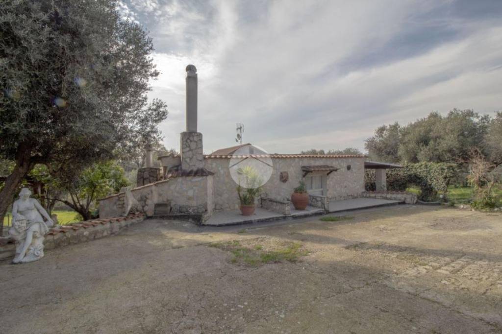 Villa in vendita a Palombara Sabina strada di barbarossa