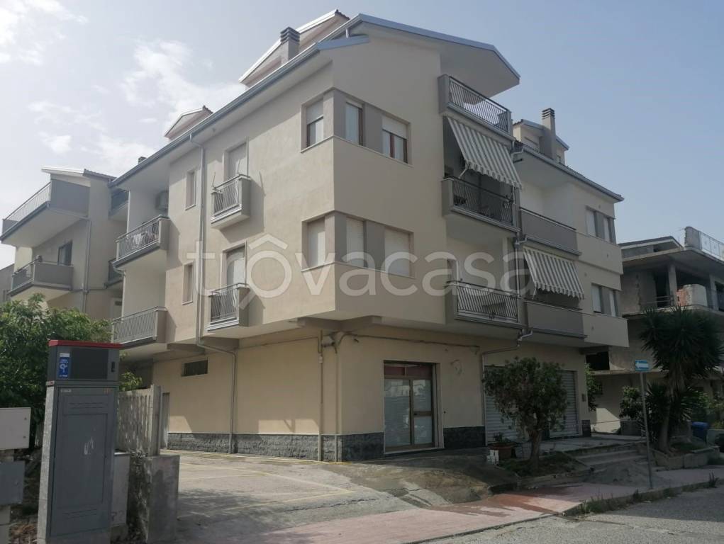 Appartamento in in vendita da privato a Monasterace via Giacomo Leopardi, 35