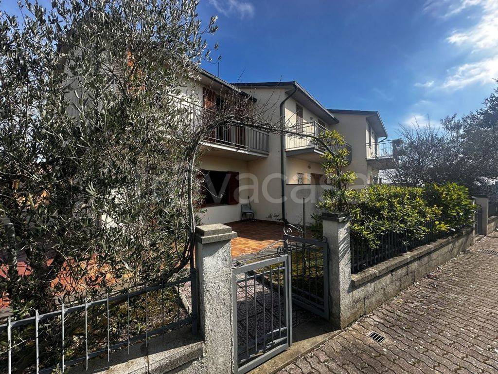 Villa a Schiera in vendita a Monteleone d'Orvieto via di Monteleone d'Orvieto