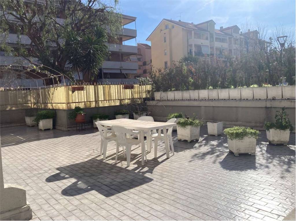 Appartamento in vendita ad Albenga viale VIII Marzo