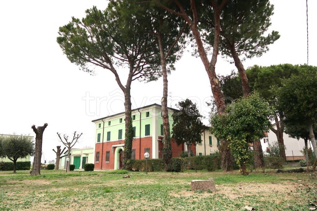 Villa Bifamiliare in vendita a Ravenna via Domenico Turci
