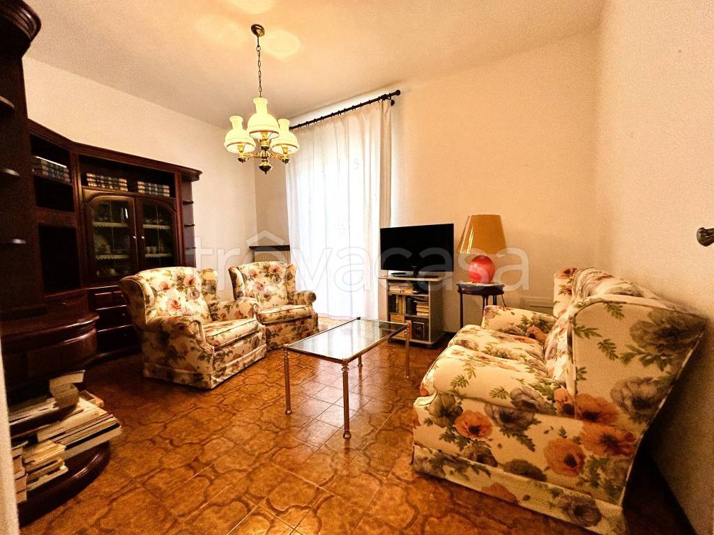 Appartamento in vendita a Nuoro viale Sardegna, 18