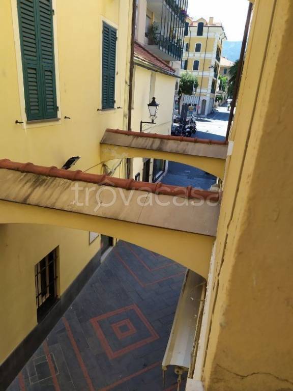 Appartamento in in affitto da privato a Loano via Giuseppe Garibaldi, 150