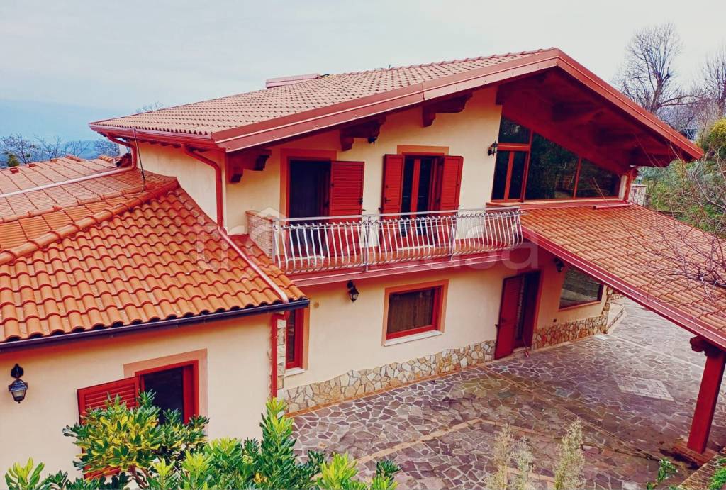 Villa in in vendita da privato a San Vincenzo la Costa via Vittorio Emanuele iii, 62