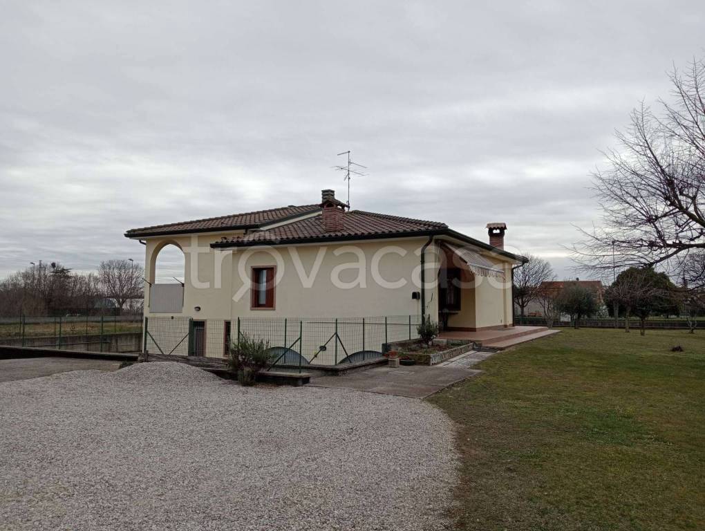 Casa Indipendente in vendita a San Giovanni Lupatoto via Marinai d'Italia
