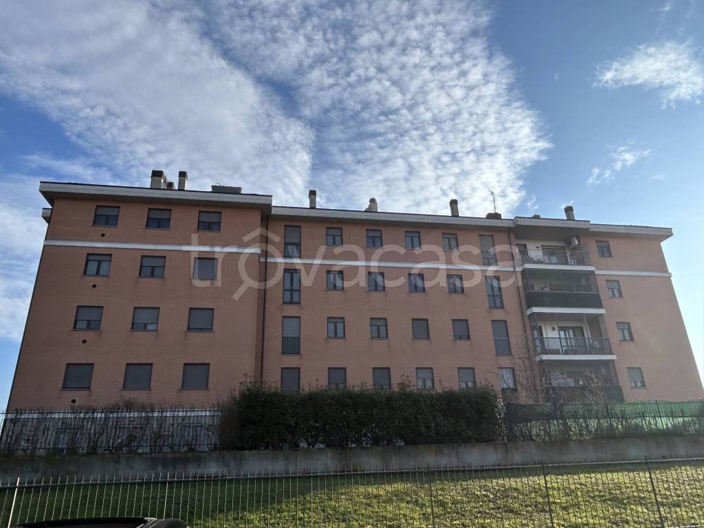 Appartamento in vendita a Rozzano via Carlo Alberto Dalla Chiesa, 3