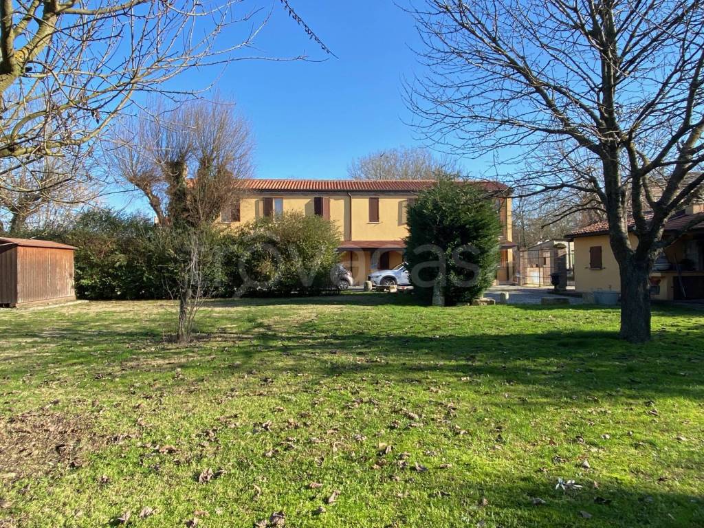 Villa Bifamiliare in vendita a Ferrara via Vallicelle, 27