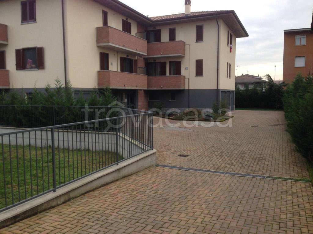 Appartamento in in vendita da privato a Lodi Vecchio via 25 Aprile, 14