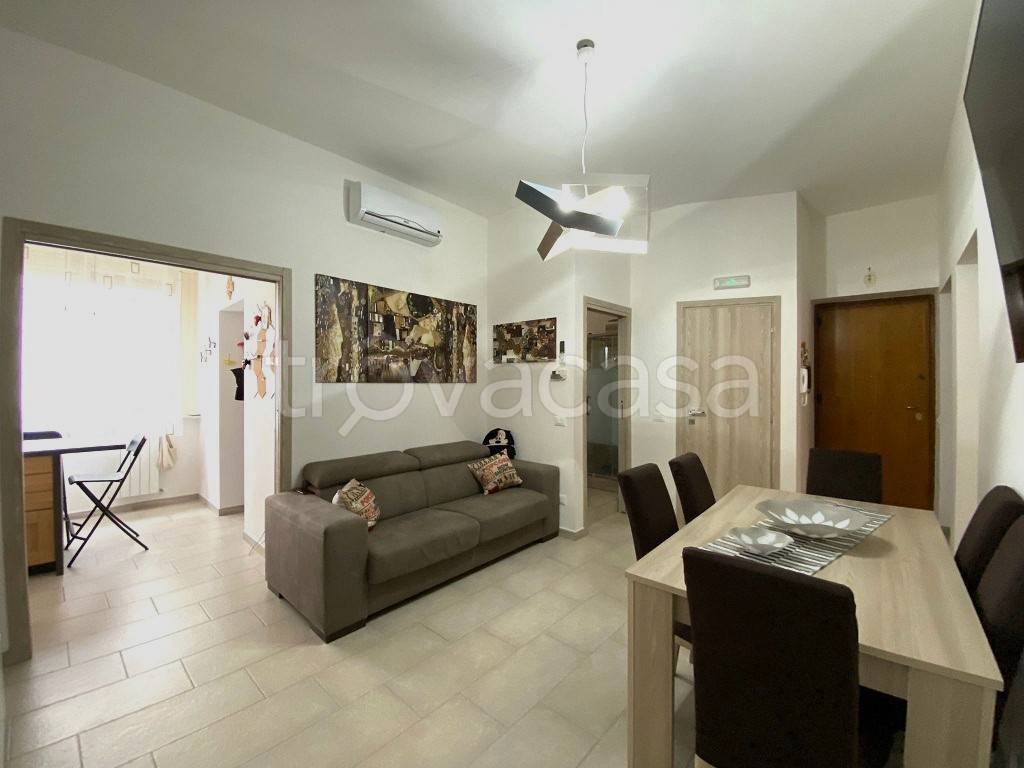 Appartamento in vendita a Palermo via Zisa, 11