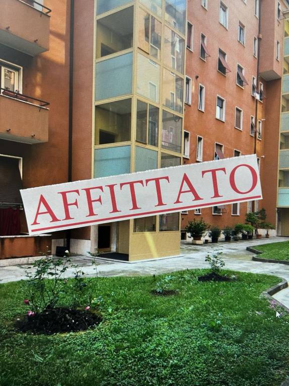 Appartamento in affitto a Milano via Bettino da Trezzo, 14