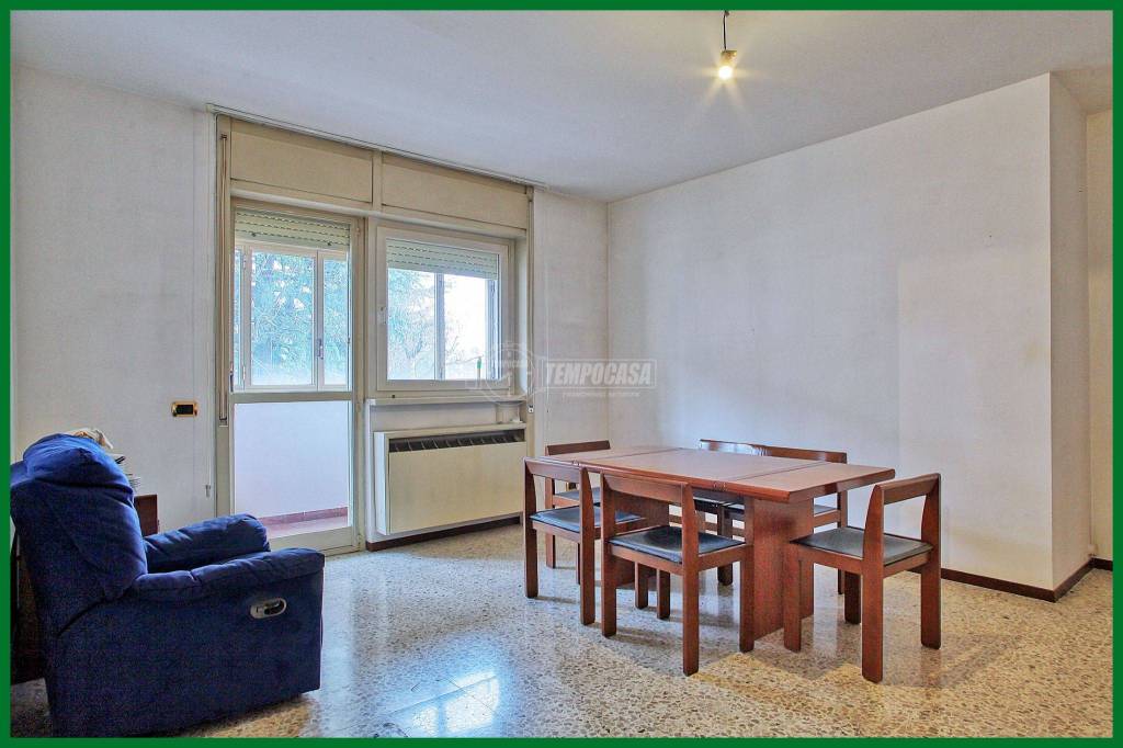 Appartamento in vendita a Varese via Presolana
