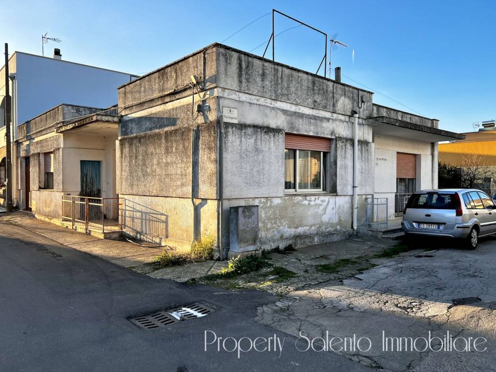 Villa in vendita a Ugento via Imperia, 37