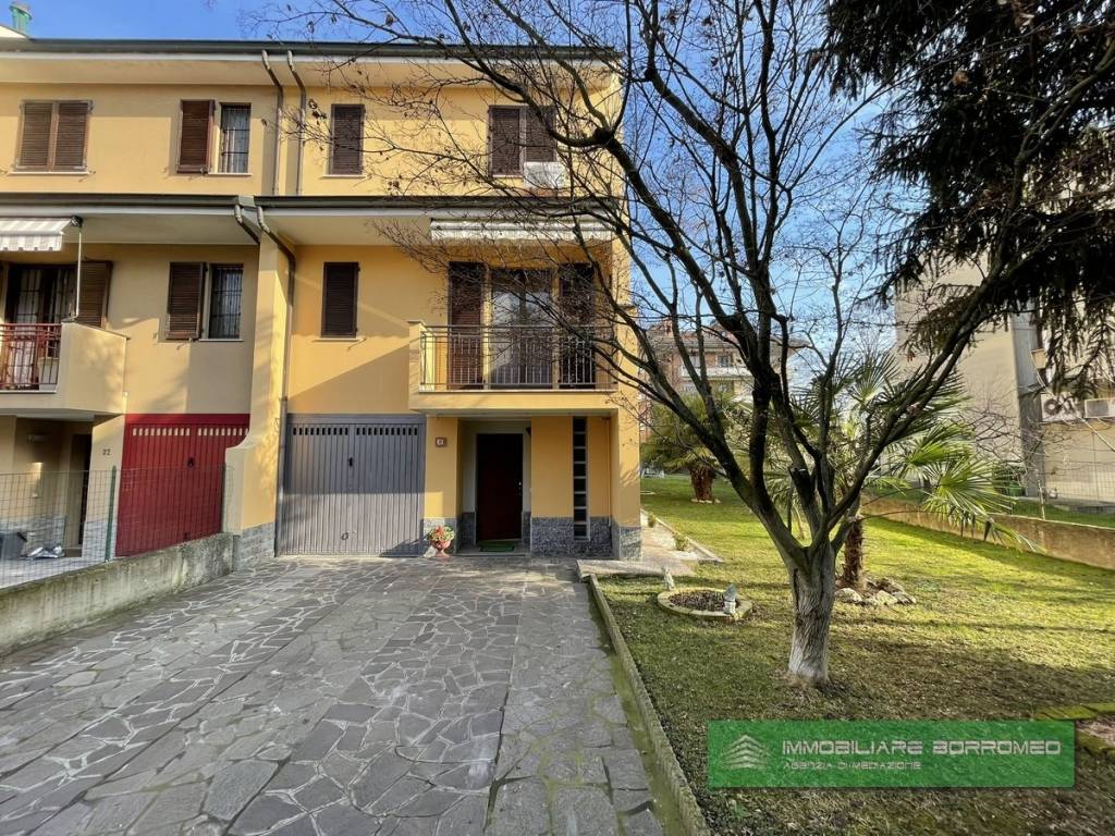 Villa in vendita a Peschiera Borromeo via Cesare Pavese, 30